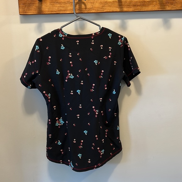 Health Pro scrub top - Picture 3 of 3